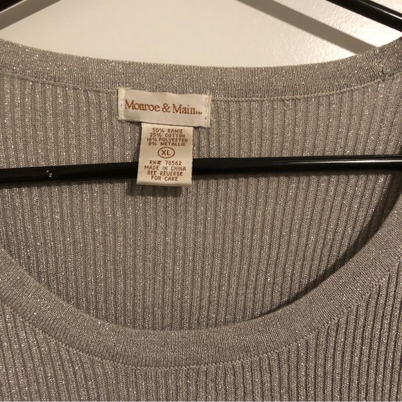 Monroe & Main Silver Sparkling Baby Doll Tunic. Size XL - Picture 3 of 3